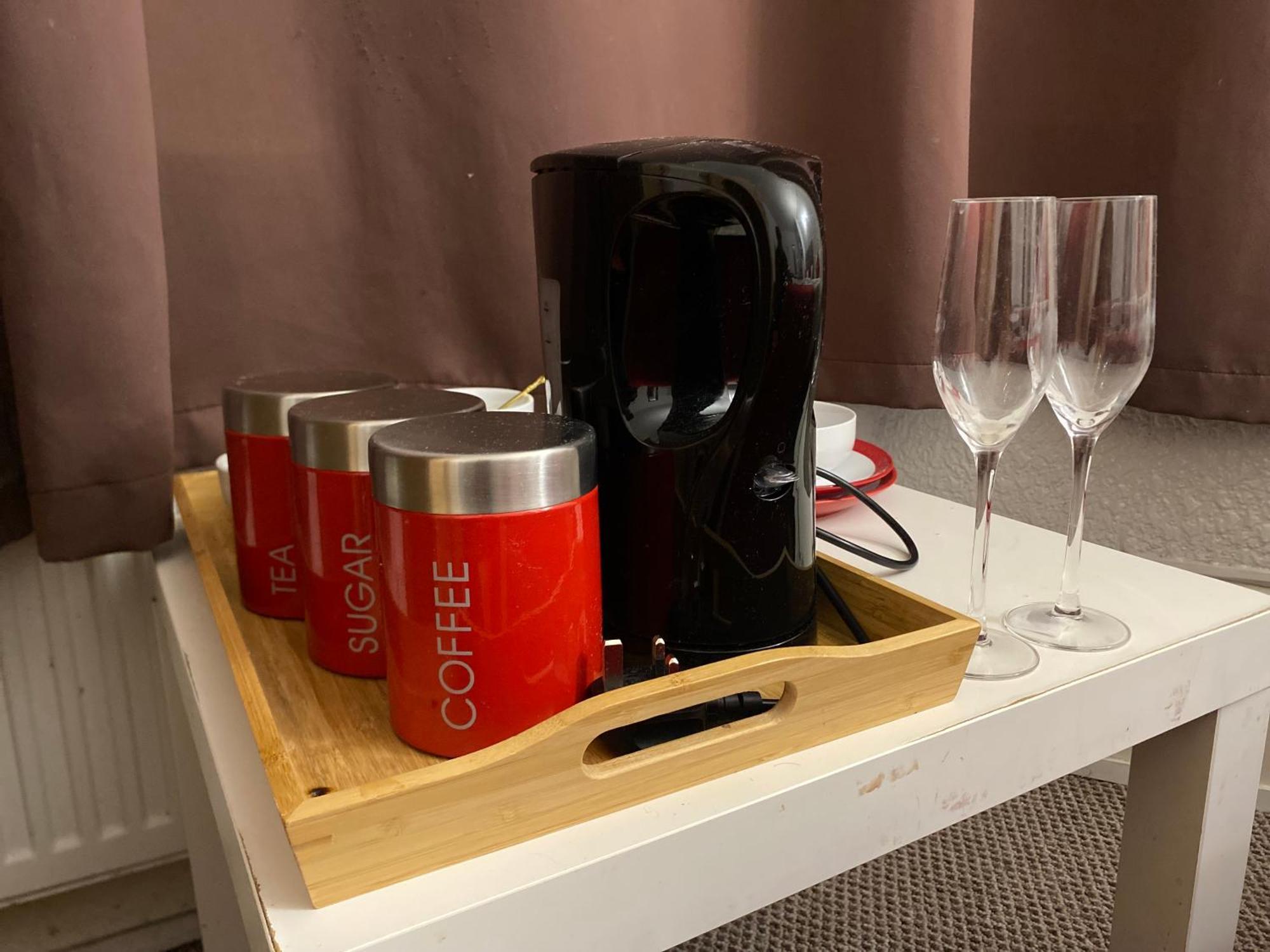 Saji Hotel Илфорд Екстериор снимка